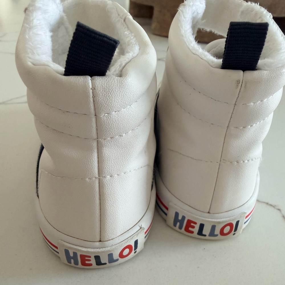 H&M Kids White High-Top Sneakers with Navy Stripe unisex - Picture 4 of 5